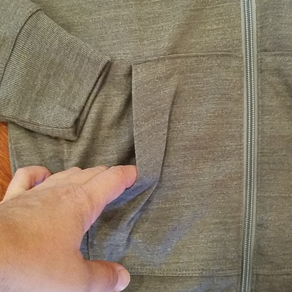 NWT North Face full zip hooded top - Picture 3 of 6